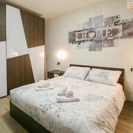 Old Lighthouse - Beach Apartment - Fiumicino Airport מראה חיצוני תמונה
