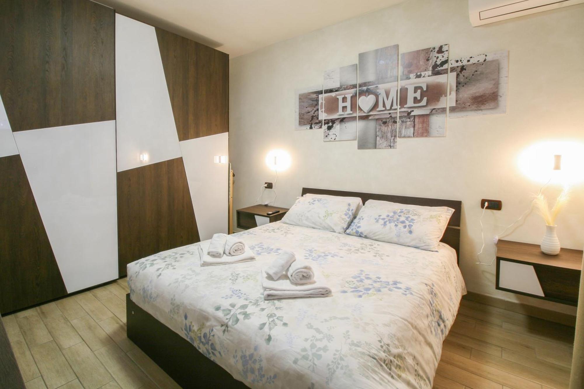 Old Lighthouse - Beach Apartment - Fiumicino Airport מראה חיצוני תמונה